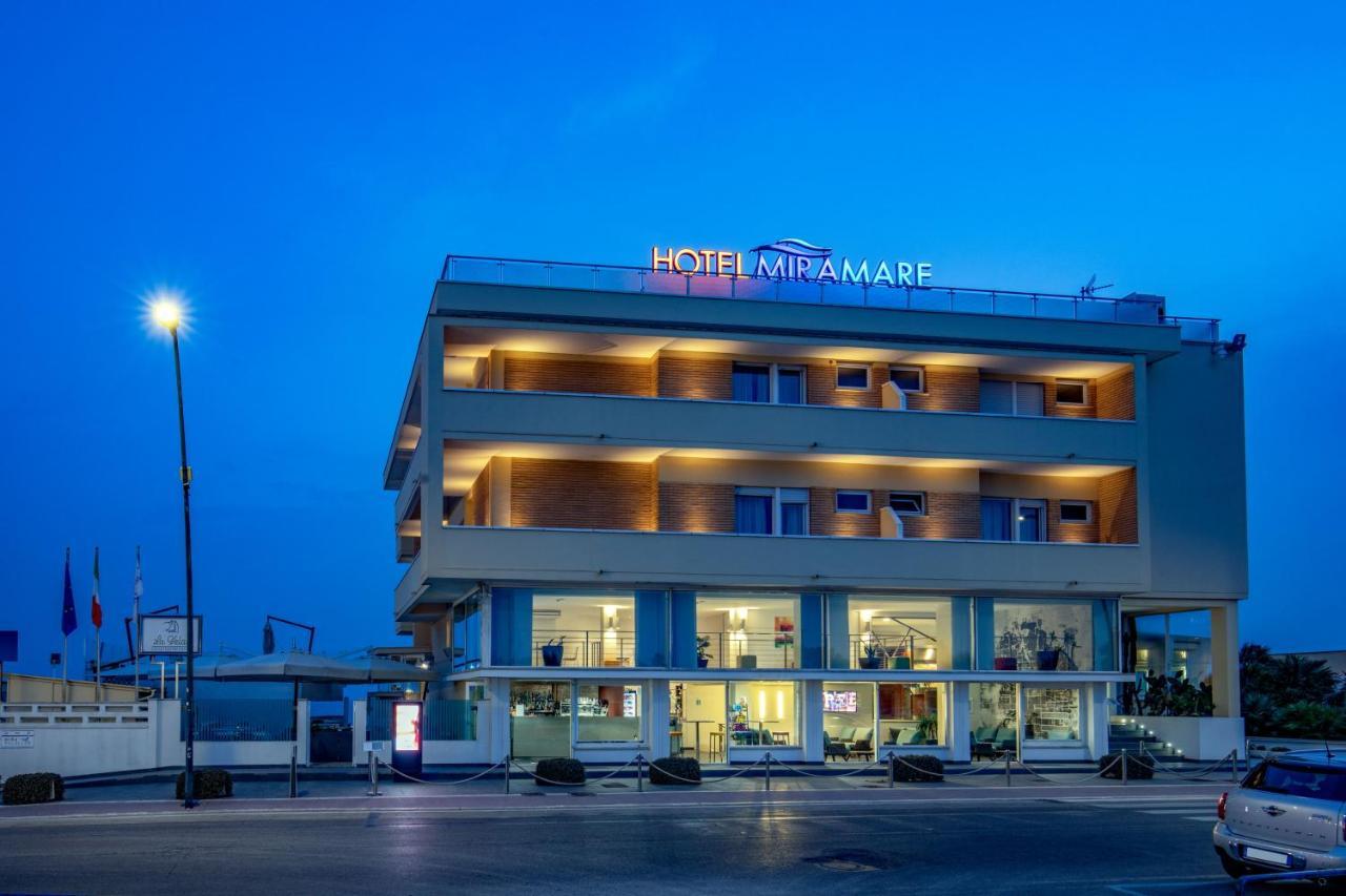 Hotel Miramare Latina Ngoại thất bức ảnh