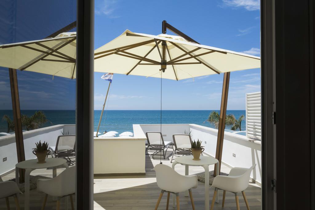 Hotel Miramare Latina Ngoại thất bức ảnh