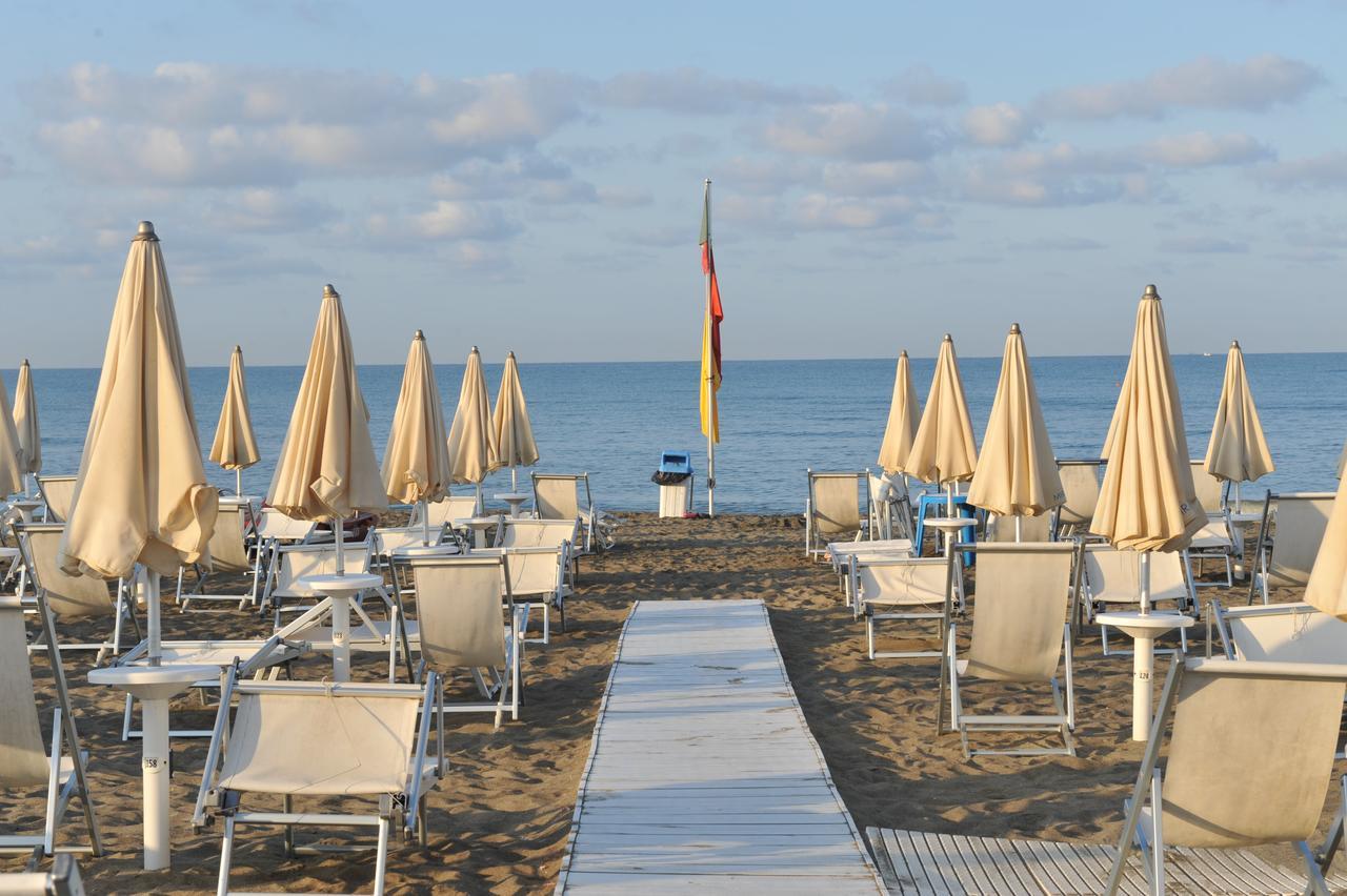 Hotel Miramare Latina Ngoại thất bức ảnh